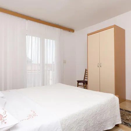 Apartment Visnja